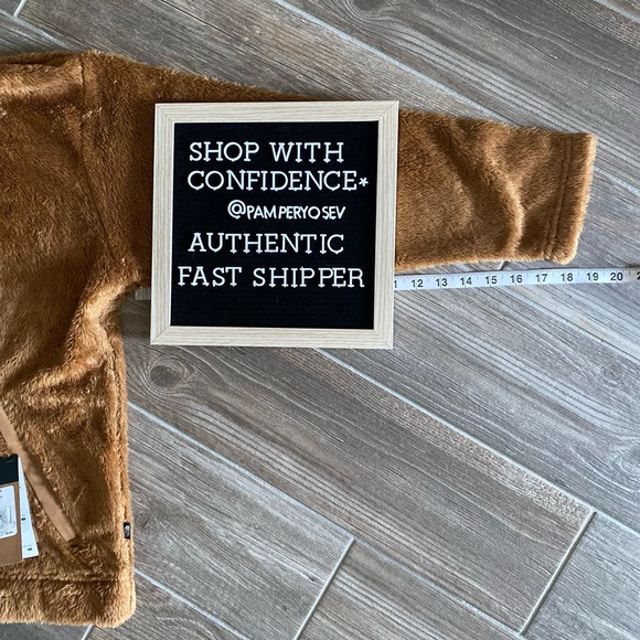 The North Face Plush Fleece Quarter Zip Pullover - Picture 7 of 12